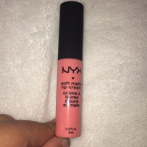 Nyx soft matte lip cream